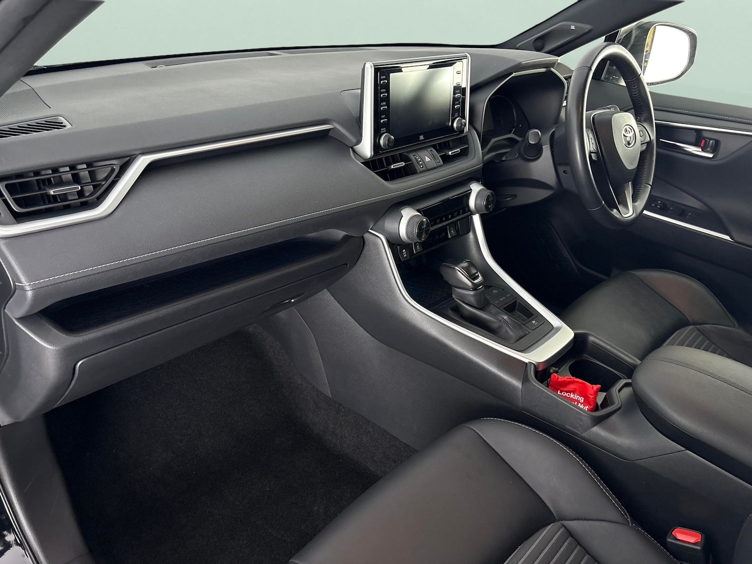 Used Toyota RAV4 2021 for sale - 76171400: Photo 4