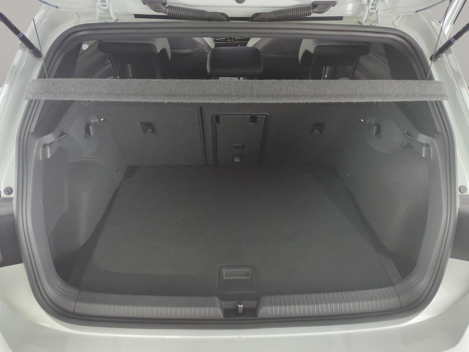 Used Volkswagen Golf 2023 for sale - 77136666: Photo 35