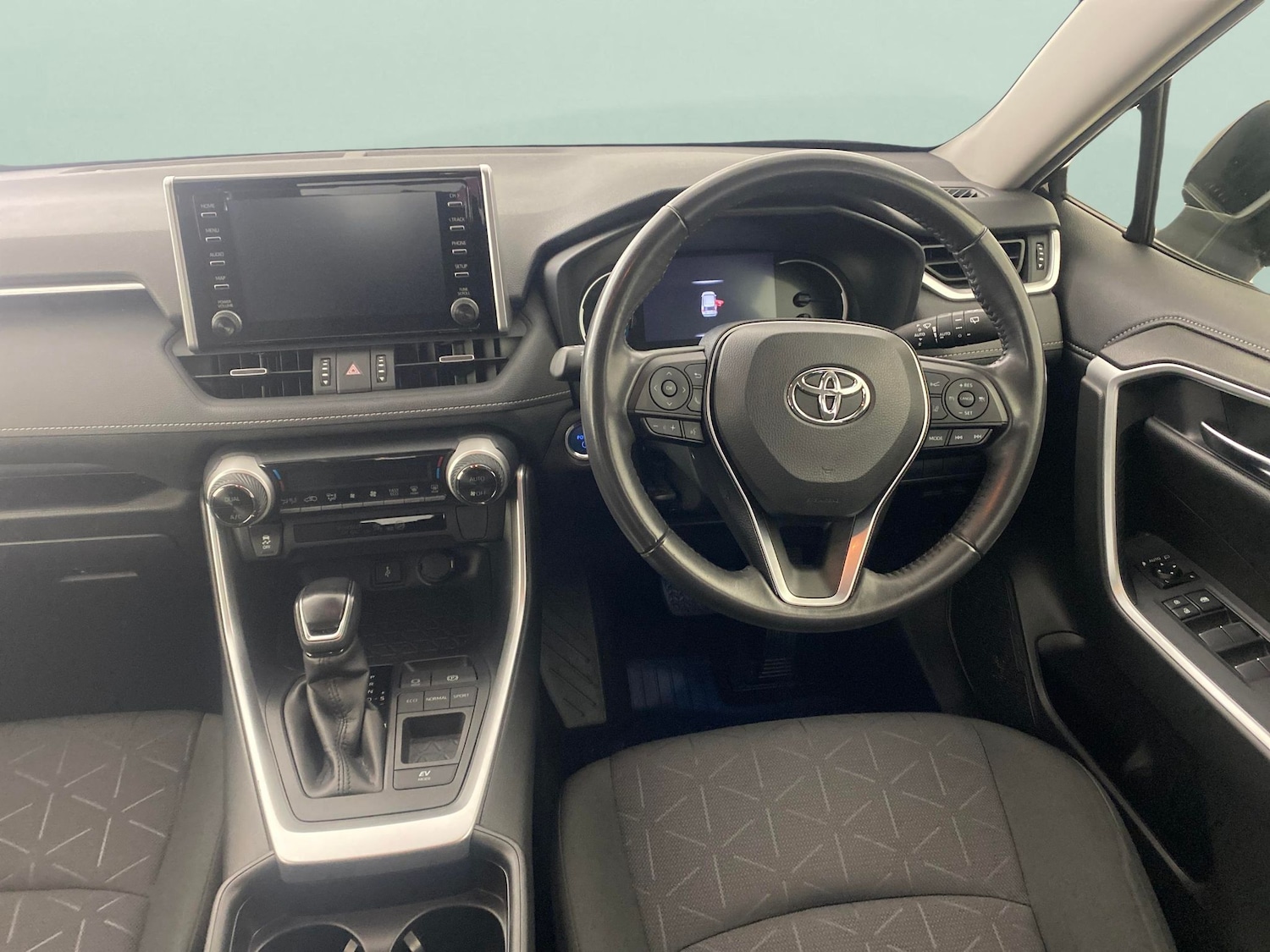 Used Toyota RAV4 2020 for sale - 76147159: Photo 4