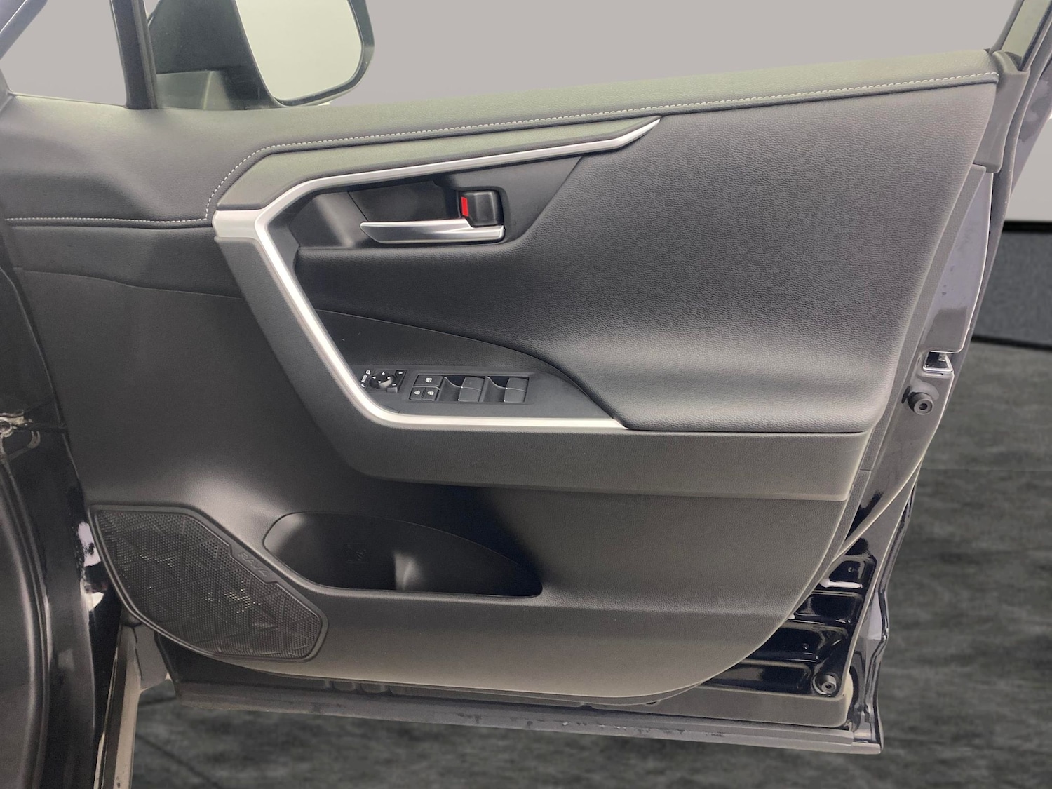 Used Toyota RAV4 2020 for sale - 76147159: Photo 41