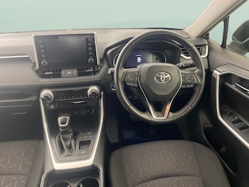 Used Toyota RAV4 2020 for sale - 76147159: Photo 4