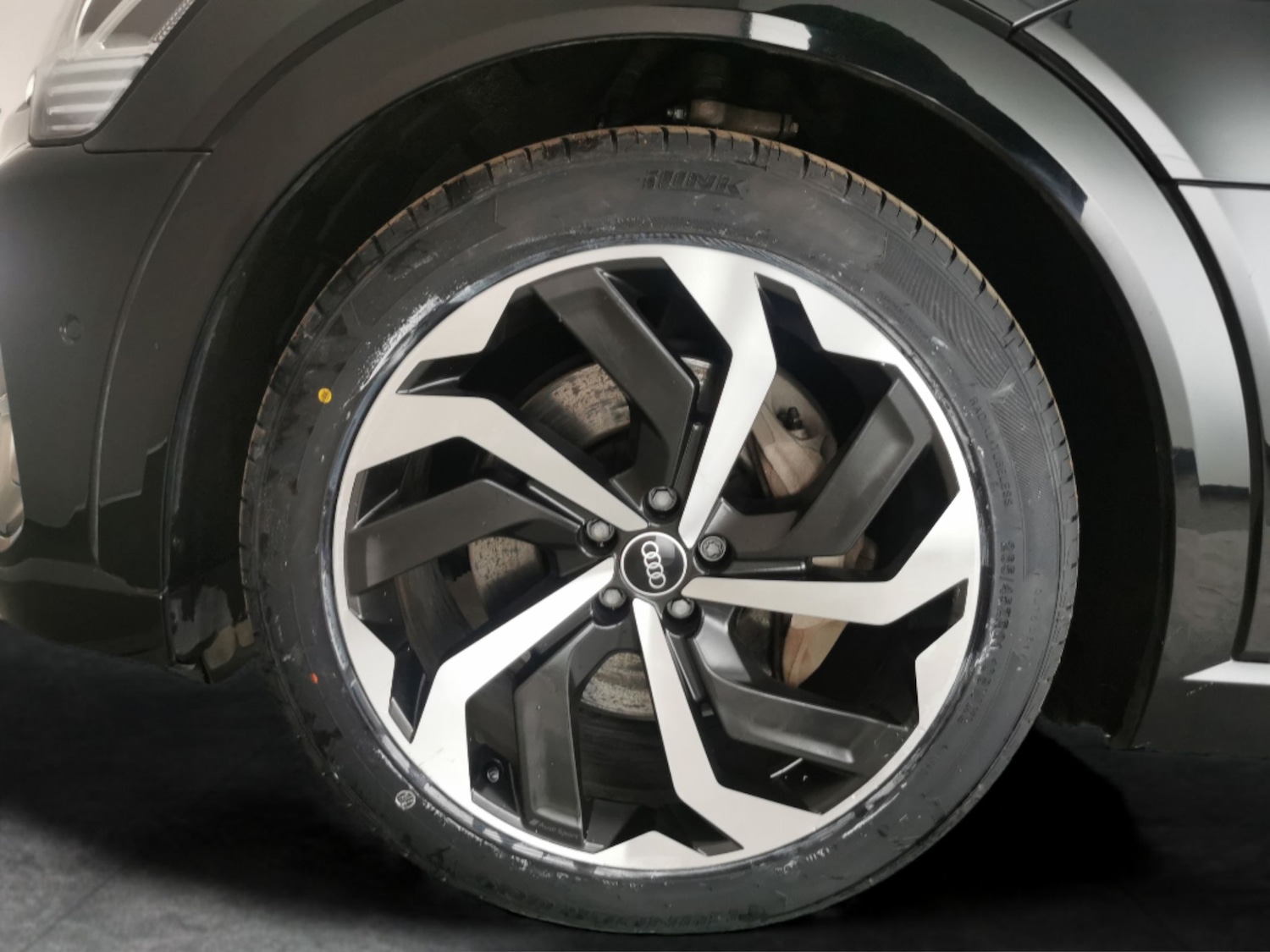 Used Audi e-tron 2021 for sale - 77161004: Photo 26