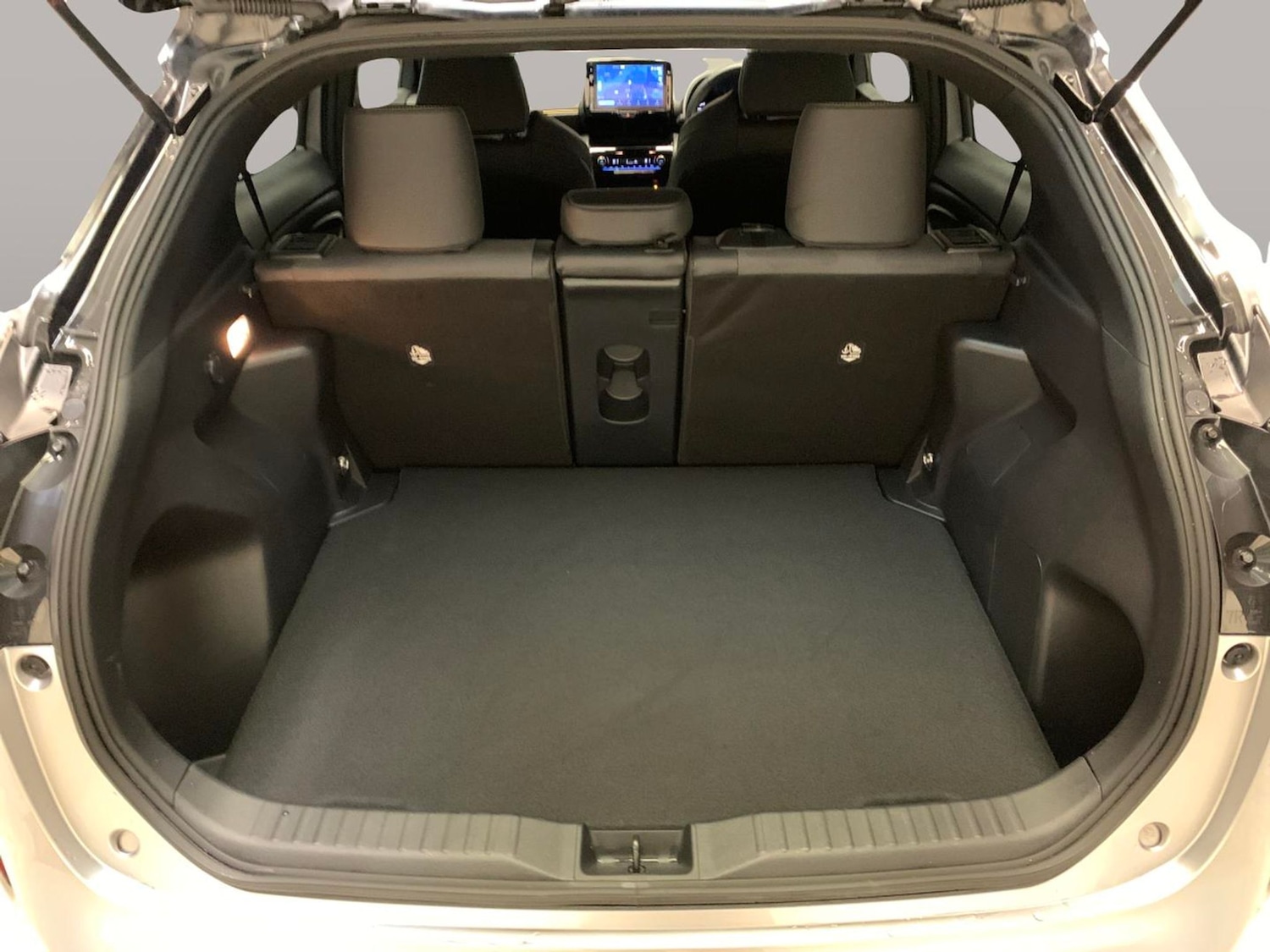 Used Toyota Yaris Cross 2022 for sale - 76958331: Photo 32