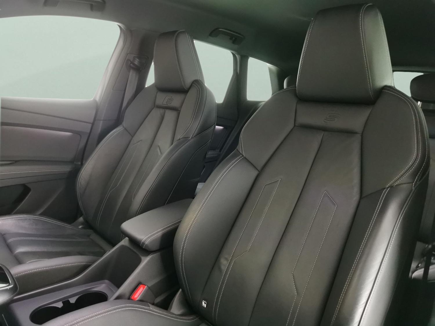 Used Audi Q4 e-tron 2023 for sale - 78067896: Photo 6