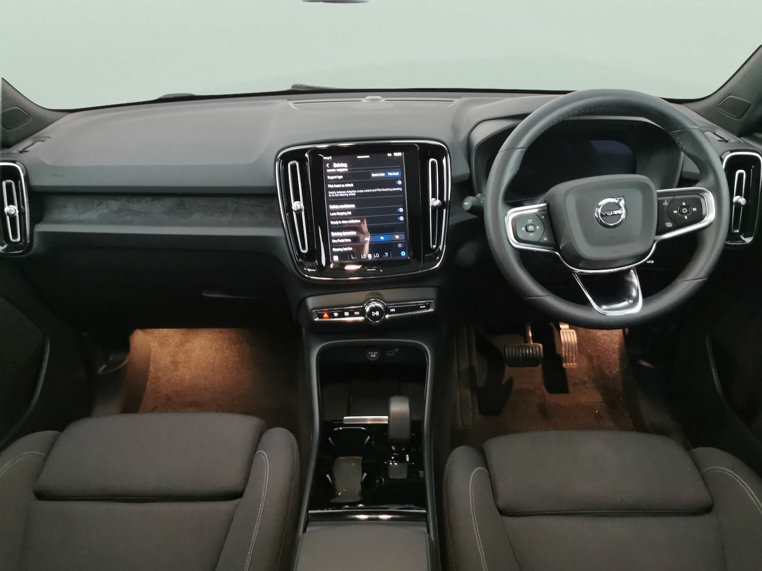 Used Volvo C40 2024 for sale - 76919457: Photo 8