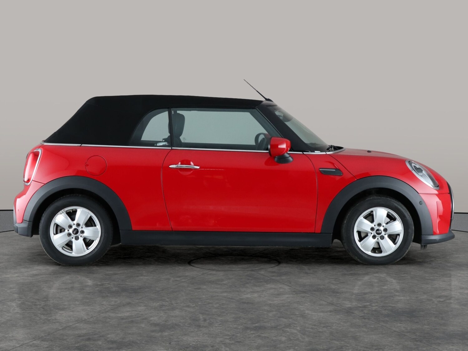 Used MINI Convertible 2022 for sale - 77942650: Photo 8