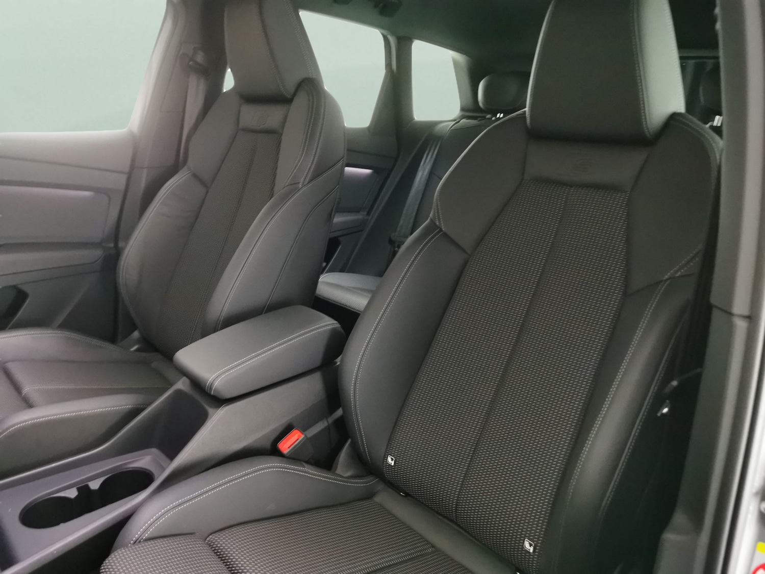 Used Audi Q4 e-tron 2023 for sale - 77240622: Photo 24