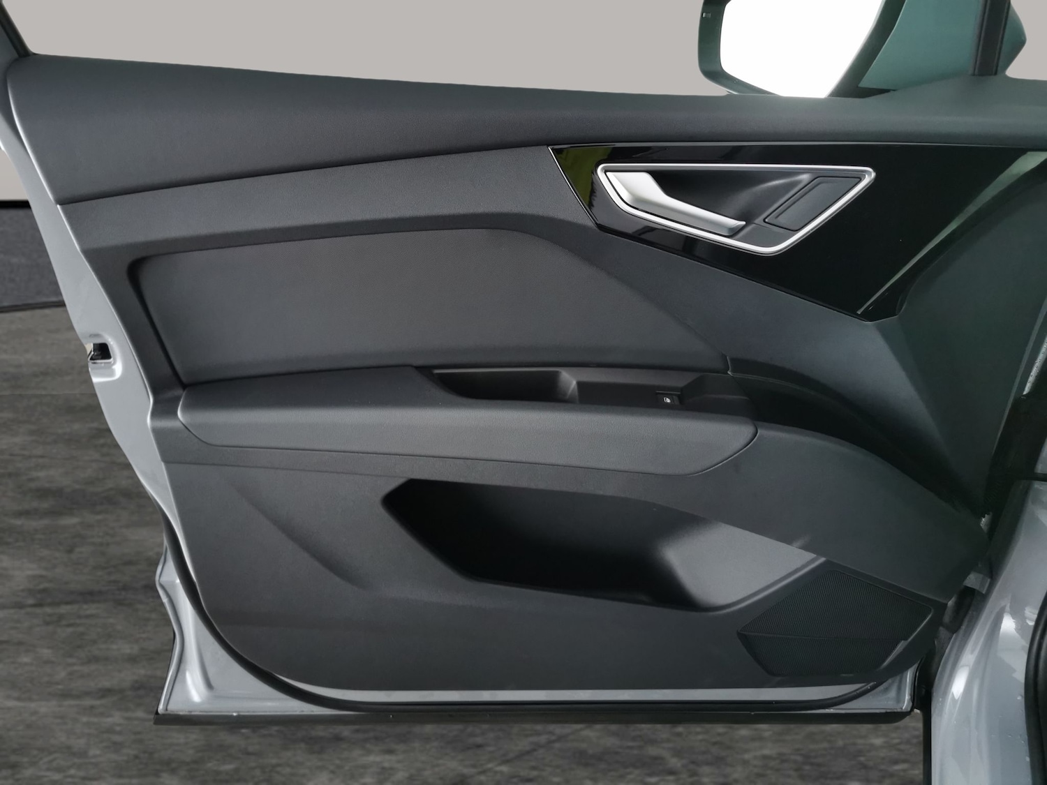 Used Audi Q4 e-tron 2023 for sale - 77240622: Photo 30