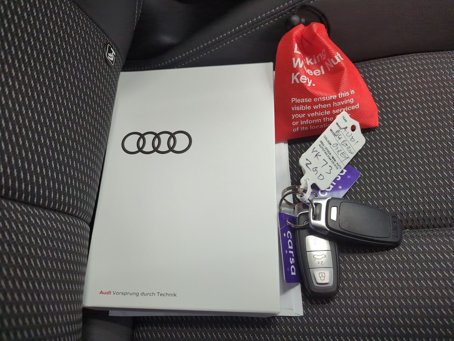 Used Audi Q4 e-tron 2023 for sale - 77240622: Photo 34