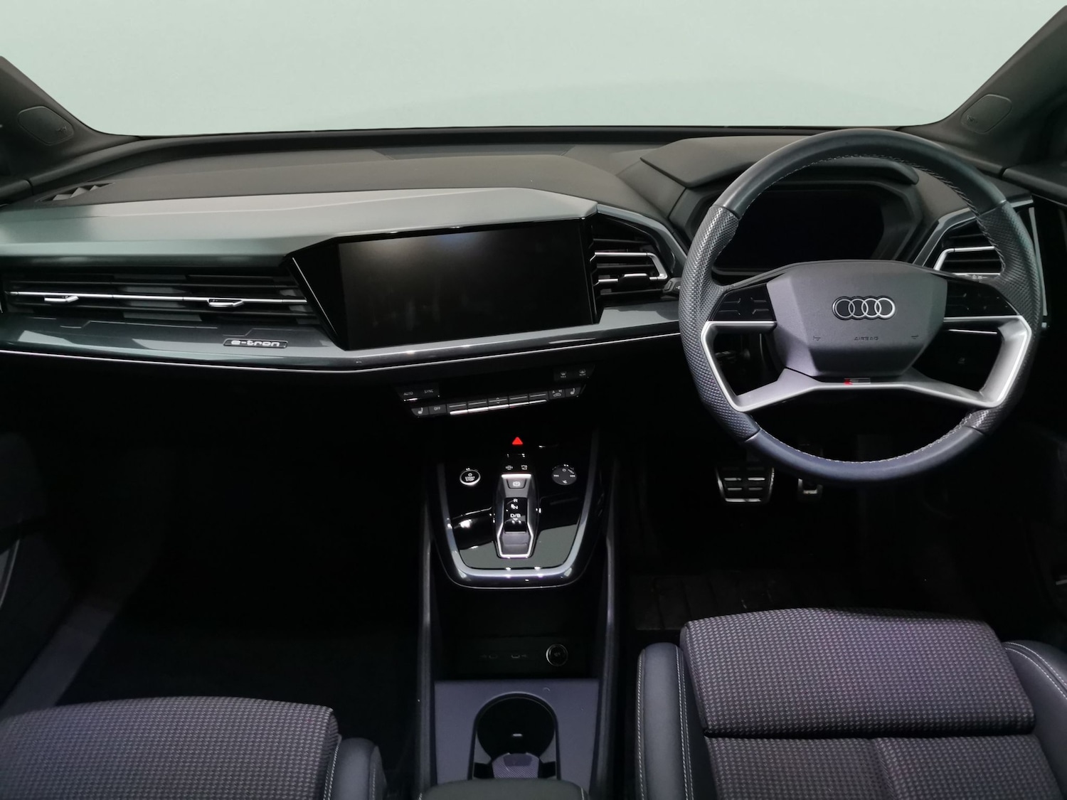 Used Audi Q4 e-tron 2023 for sale - 77240622: Photo 7