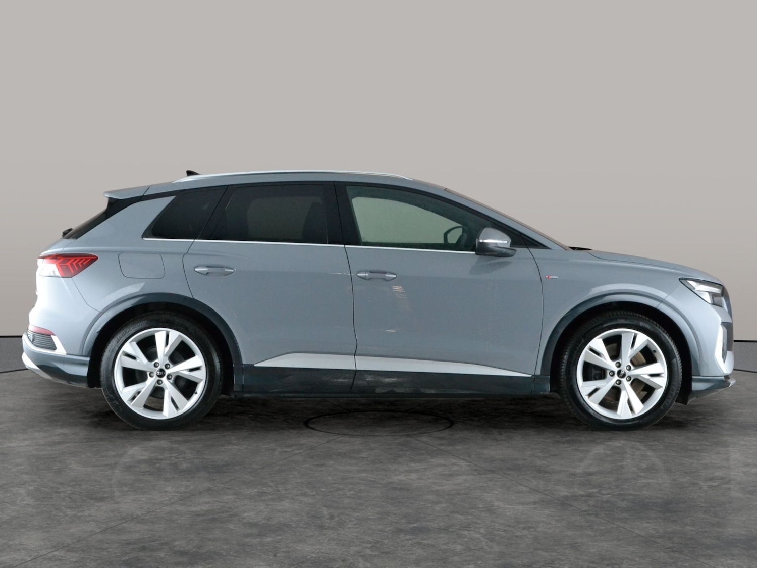 Used Audi Q4 e-tron 2023 for sale - 77240622: Photo 9