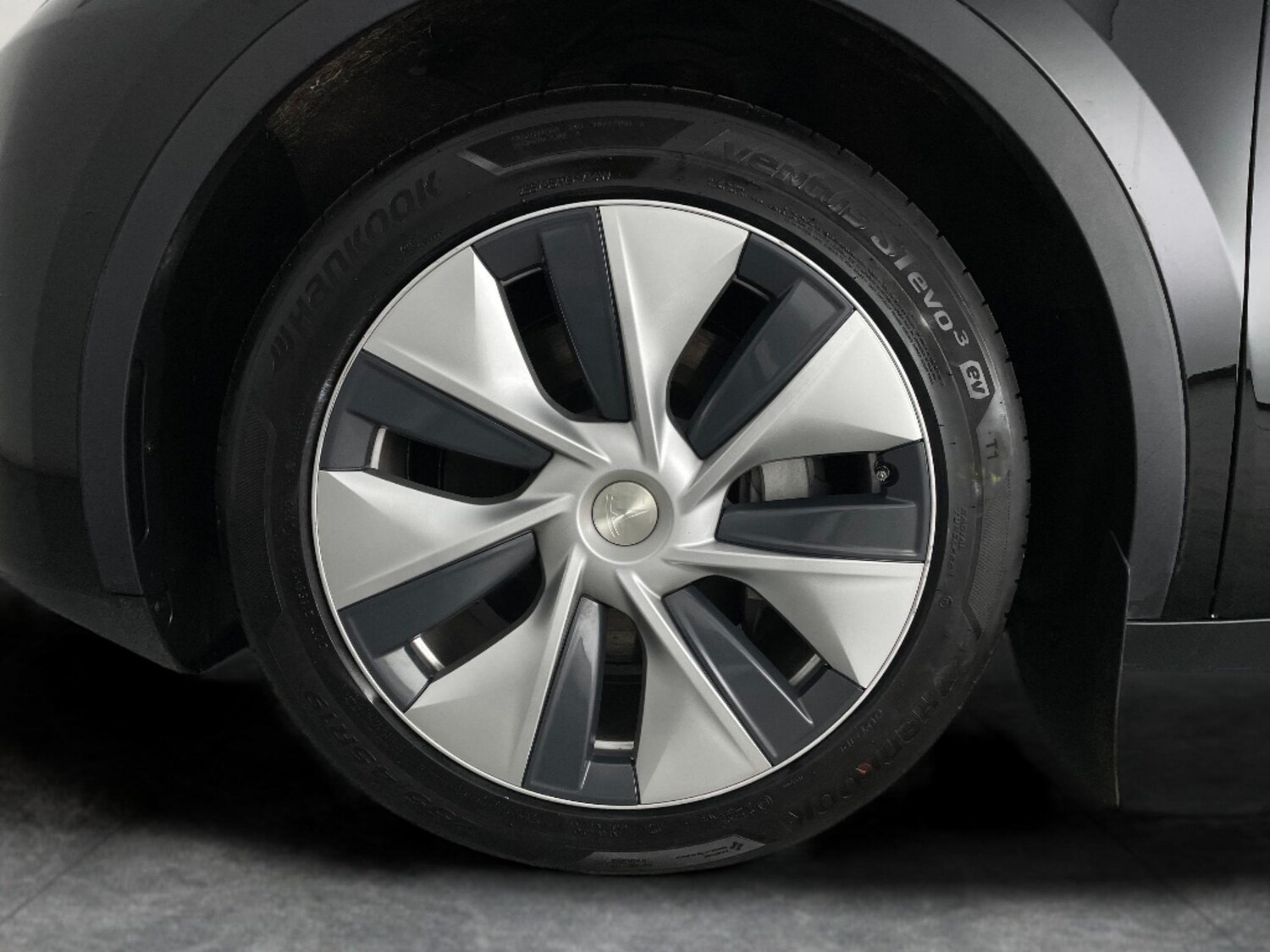 Used Tesla Model Y 2022 for sale - 77932410: Photo 33