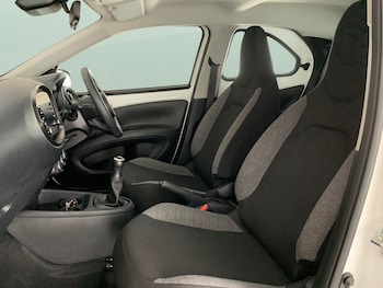 Used Toyota Aygo X 2023 for sale - 77894143: Photo