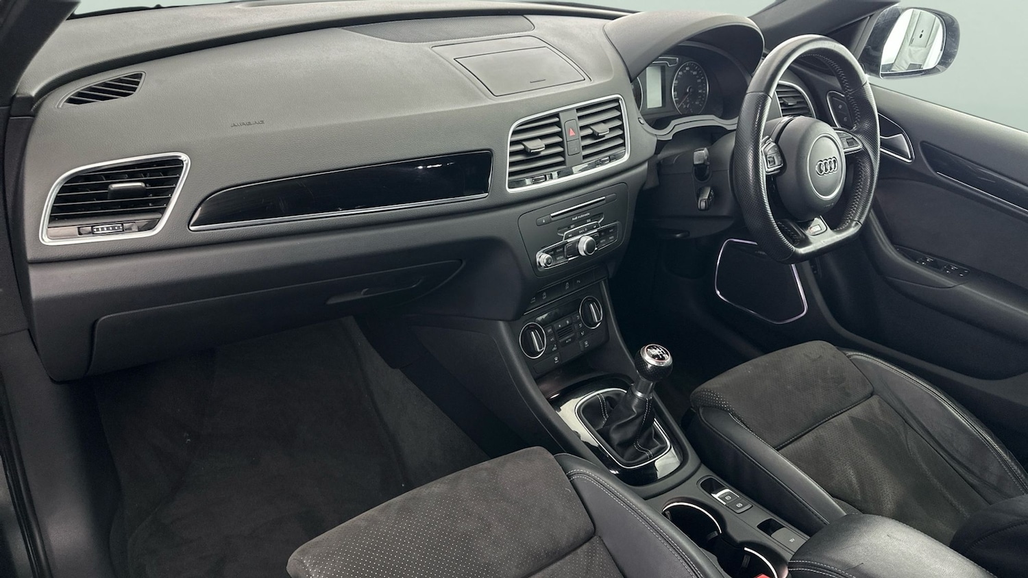 Used Audi Q3 2018 for sale - 77894159: Photo 13