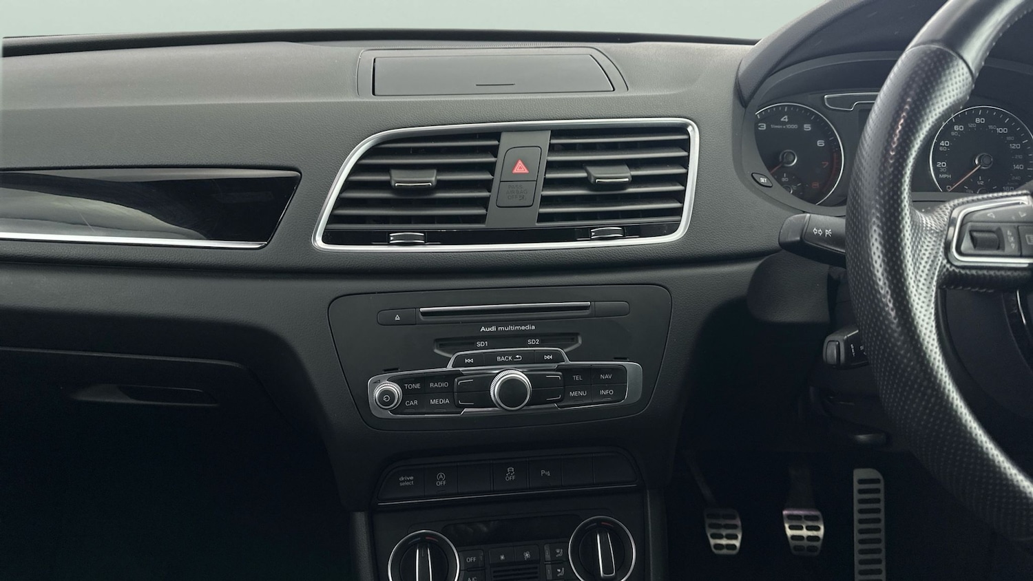 Used Audi Q3 2018 for sale - 77894159: Photo 15