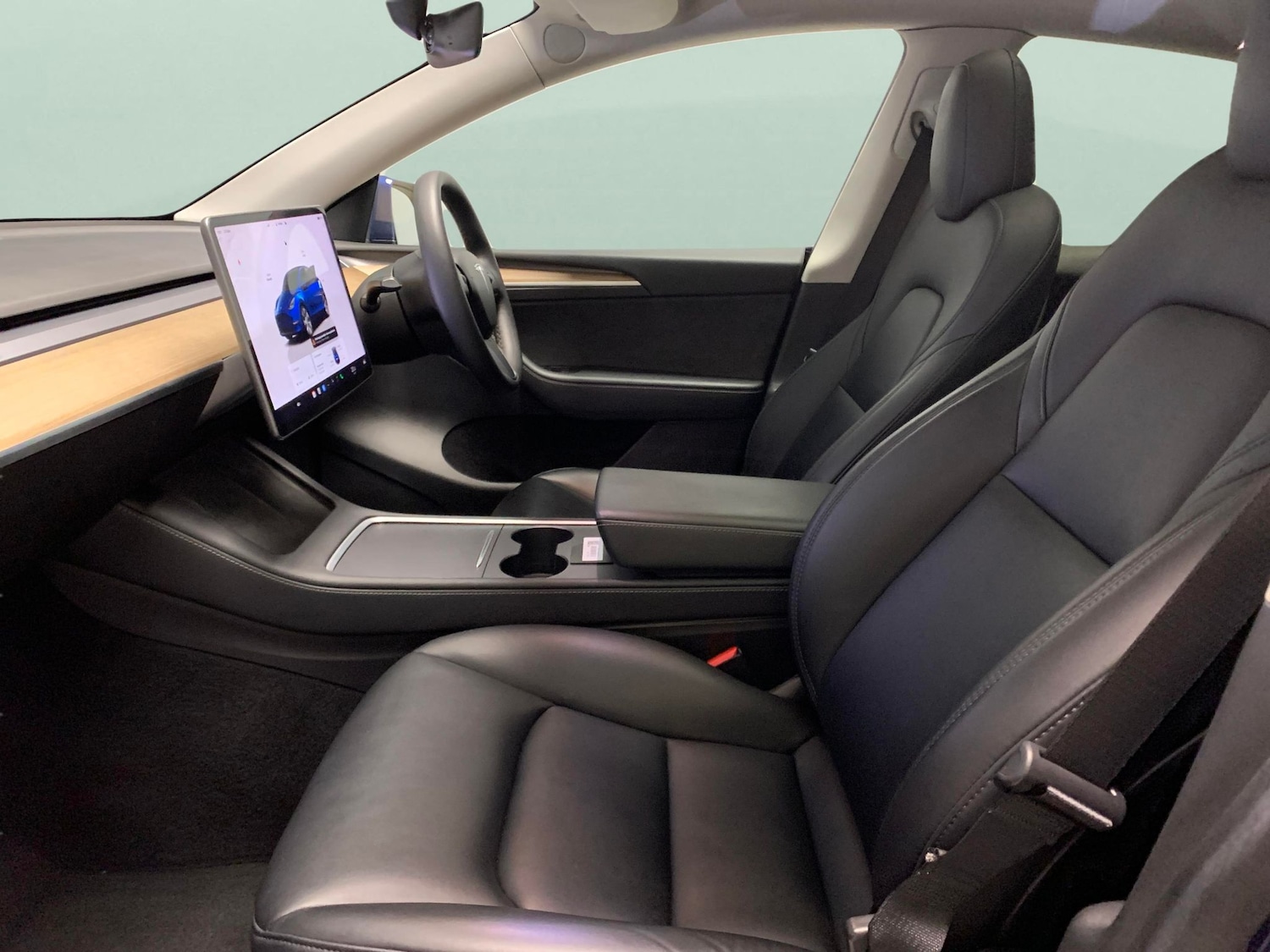 Used Tesla Model Y for sale - 76969511: Photo 4