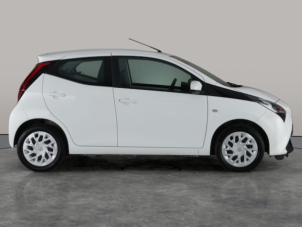 Used Toyota AYGO 2021 for sale - 76249688: Photo 11