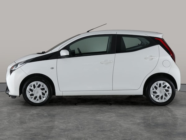 Used Toyota AYGO 2021 for sale - 76249688: Photo 17
