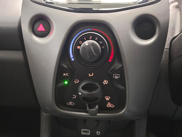 Used Toyota AYGO 2021 for sale - 76249688: Photo 23