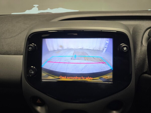 Used Toyota AYGO 2021 for sale - 76249688: Photo 6