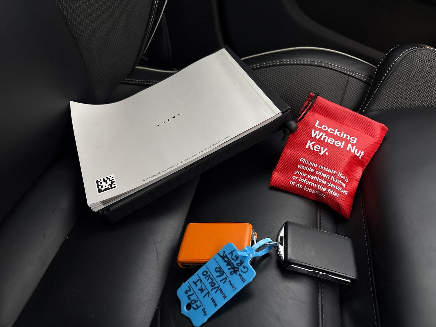 Used Volvo V60 2022 for sale - 77180485: Photo 41