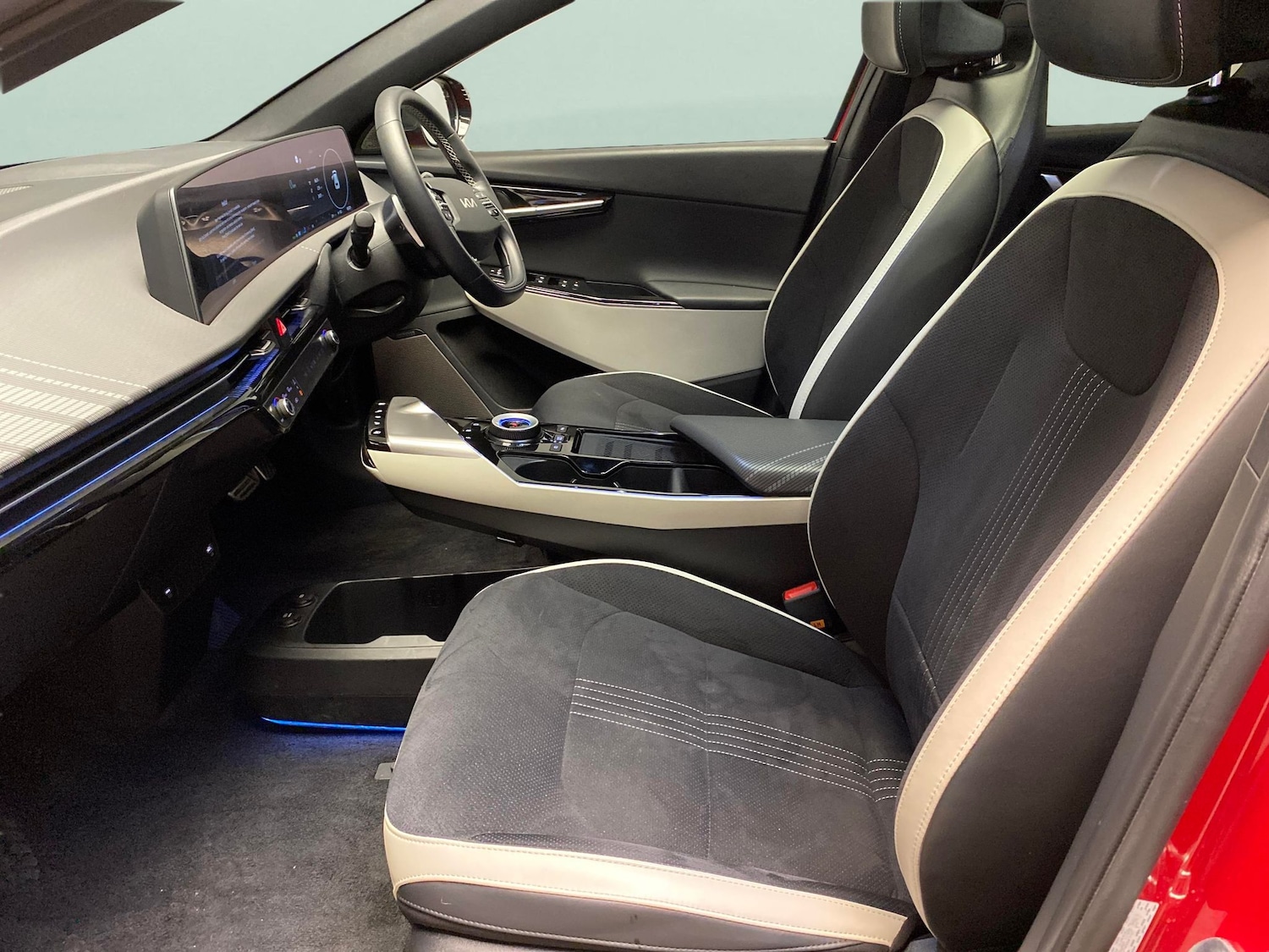 Used Kia EV6 2023 for sale - 77965722: Photo 4