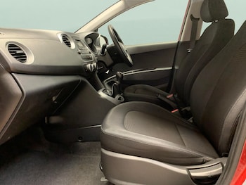 Used Hyundai i10 2019 for sale - 78707062: Photo