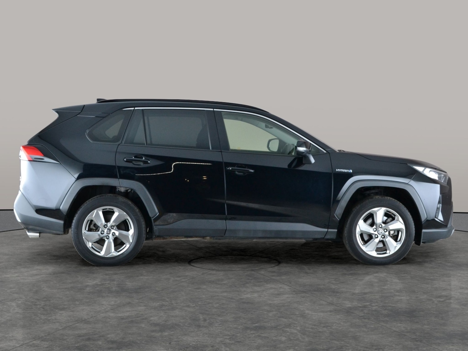 Used Toyota RAV4 2021 for sale - 76948833: Photo 10
