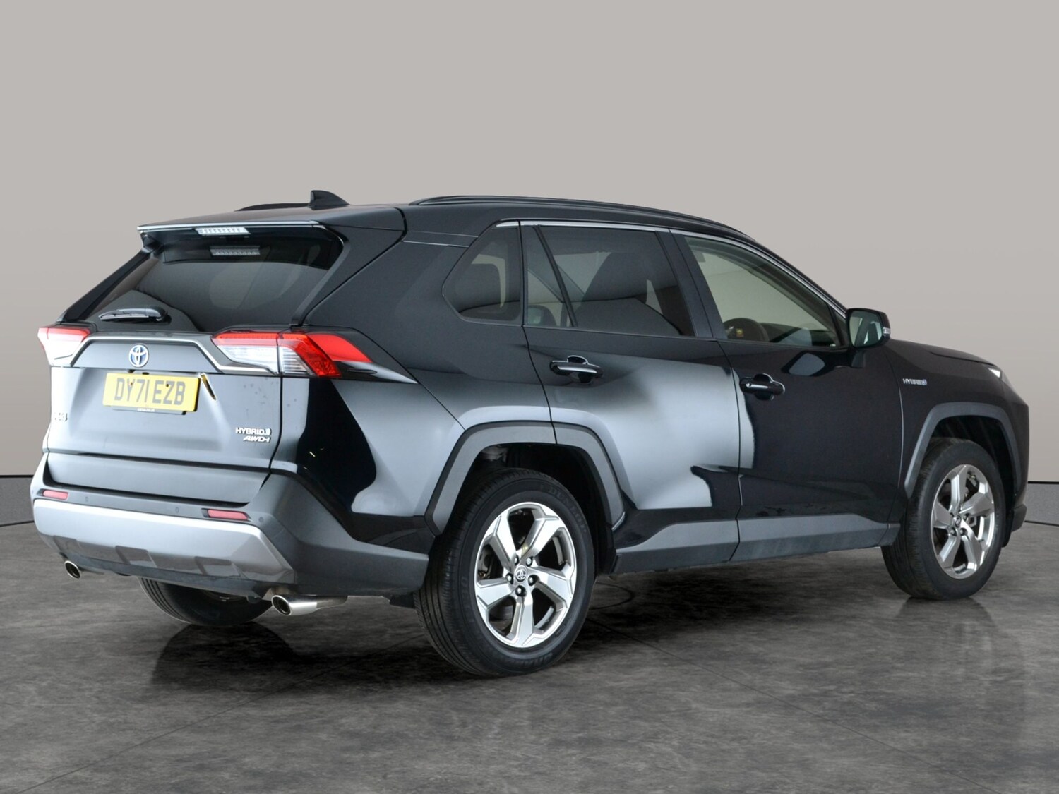 Used Toyota RAV4 2021 for sale - 76948833: Photo 11