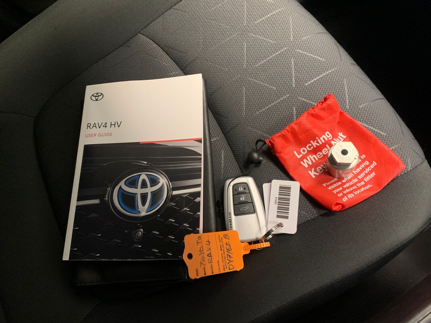 Used Toyota RAV4 2021 for sale - 76948833: Photo 31