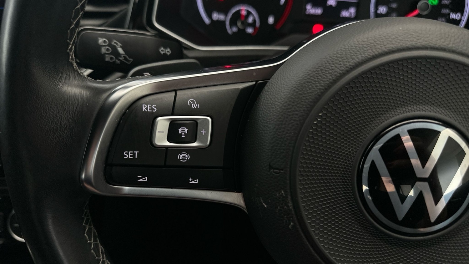 Used Volkswagen T-Roc 2022 for sale - 76526030: Photo 14