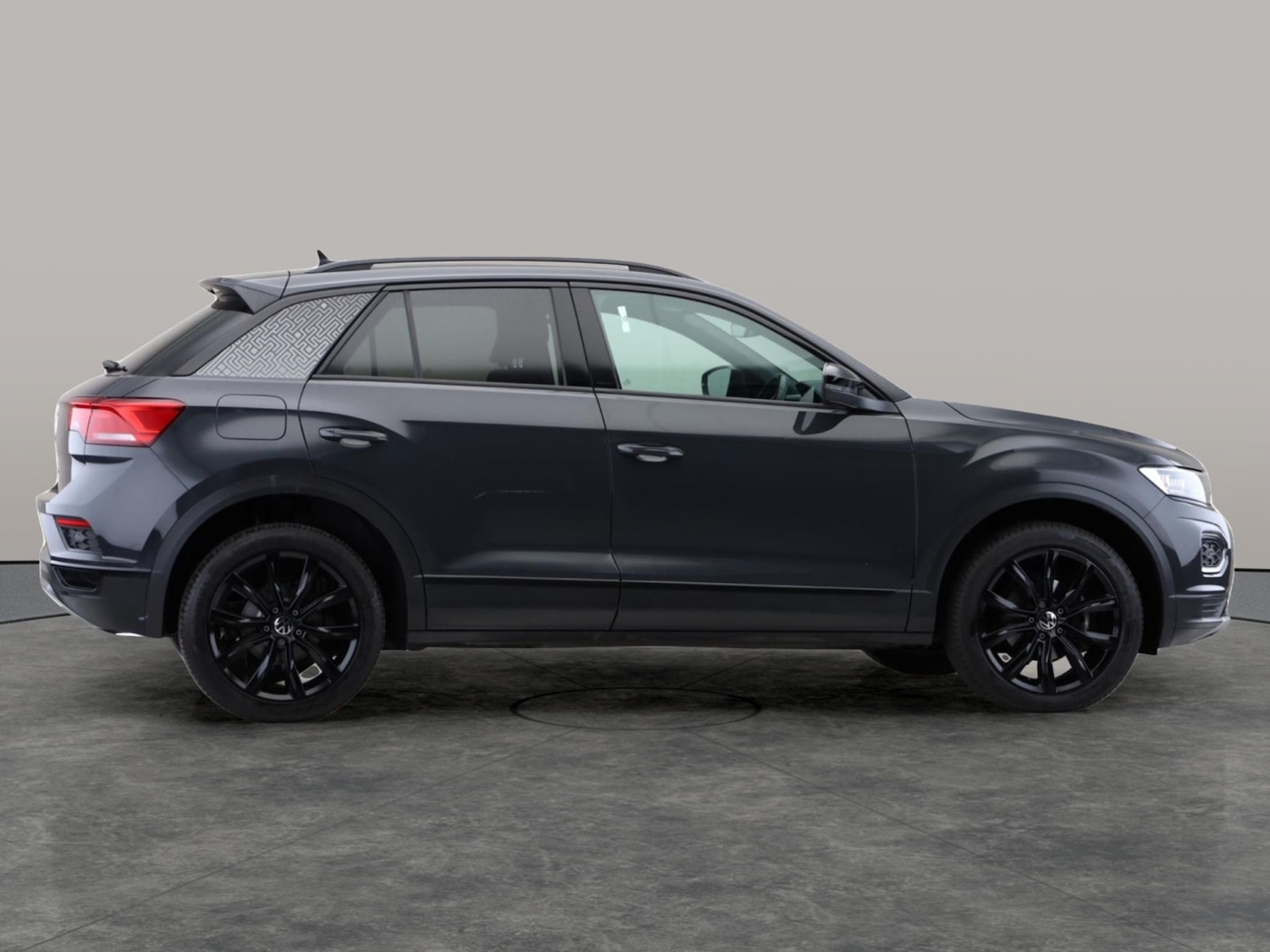 Used Volkswagen T-Roc 2022 for sale - 76526030: Photo 5