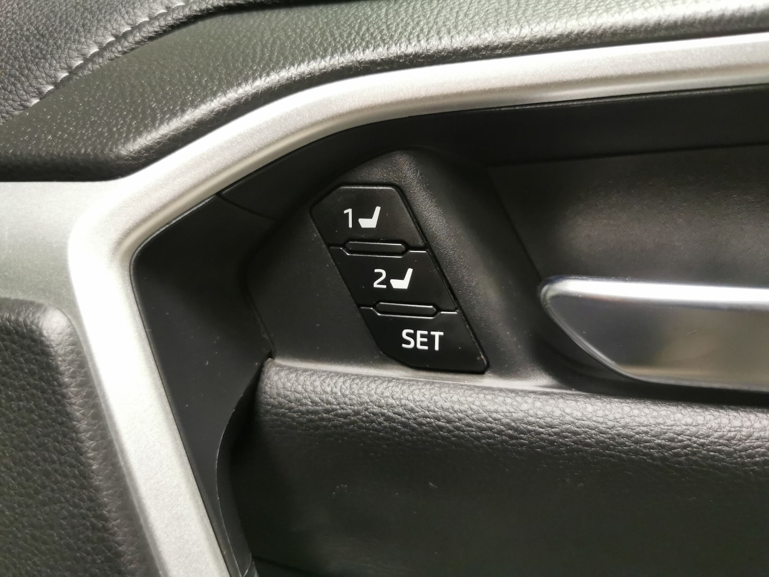 Used Toyota RAV4 2021 for sale - 77932446: Photo 16