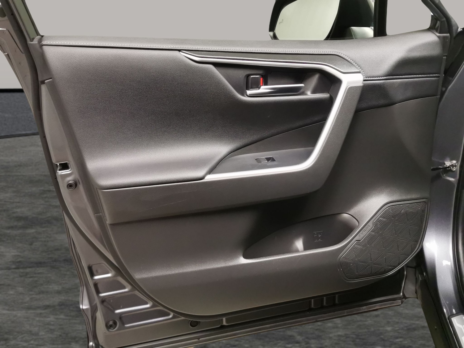 Used Toyota RAV4 2021 for sale - 77932446: Photo 28