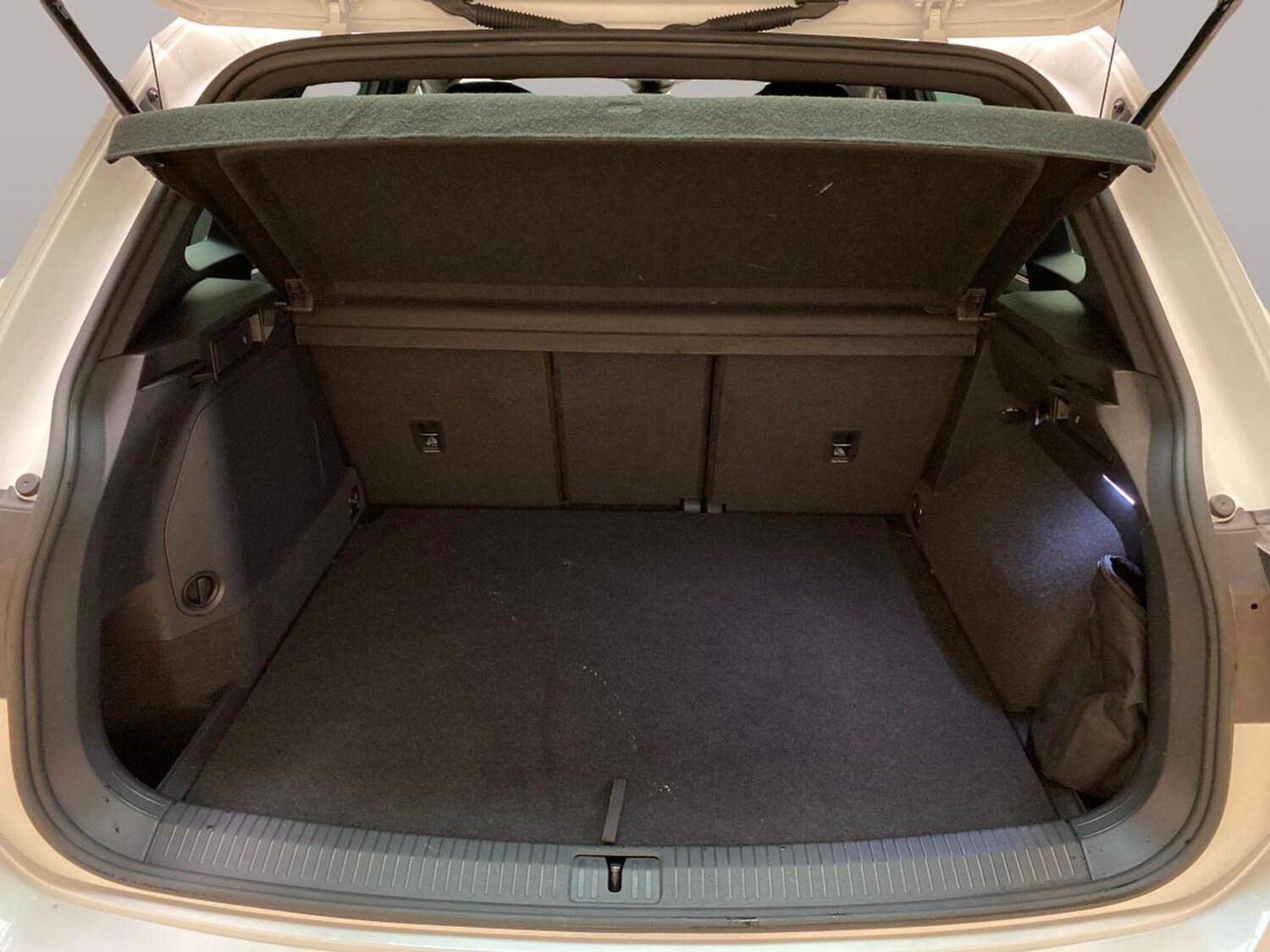 Used Volkswagen Tiguan 2023 for sale - 78037060: Photo 32