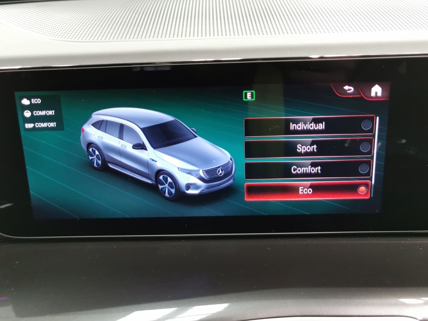 Used Mercedes-Benz EQC for sale - 76464245: Photo 25