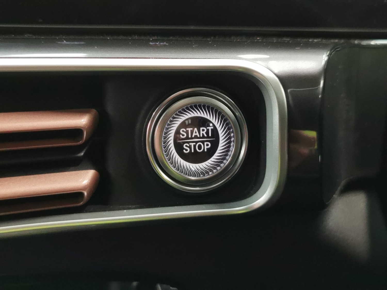 Used Mercedes-Benz EQC for sale - 76464245: Photo 28