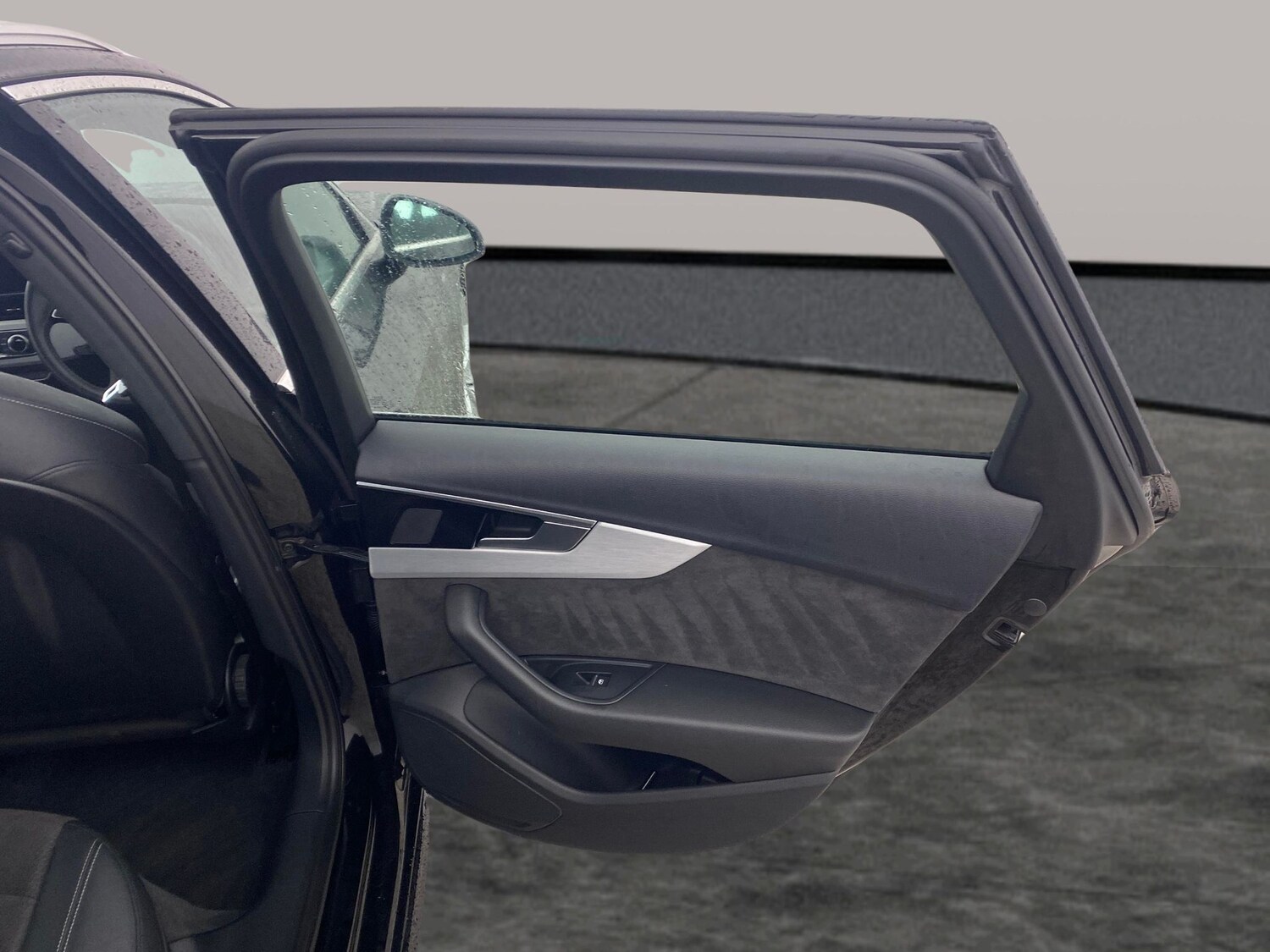 Used Audi A4 Avant for sale - 77629775: Photo 29