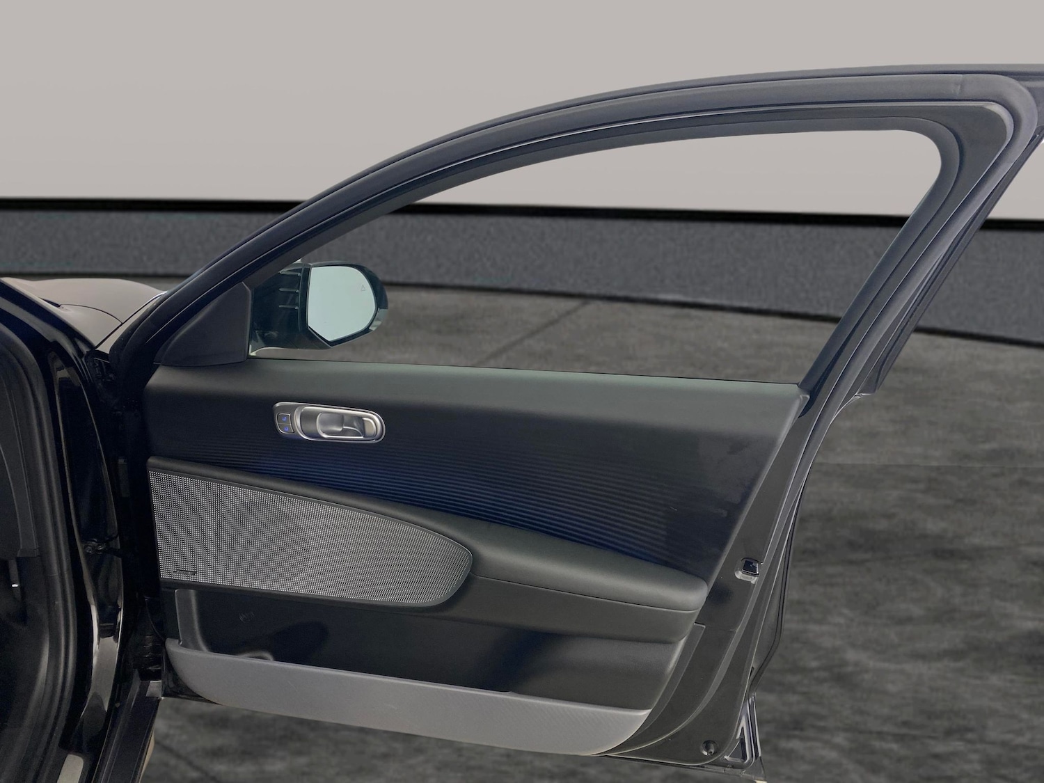 Used Hyundai IONIQ 6 2024 for sale - 77965733: Photo 35