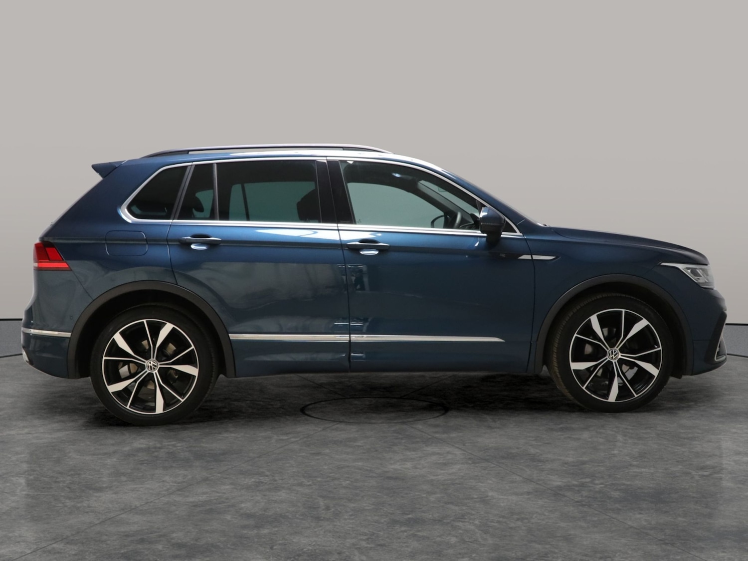 Used Volkswagen Tiguan 2021 for sale - 76859776: Photo 8