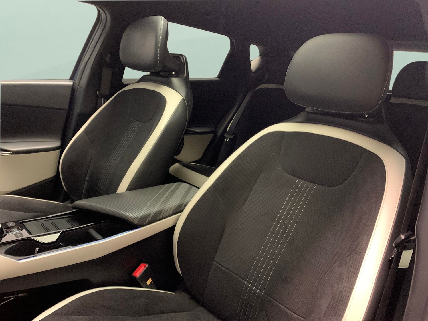 Used Kia EV6 2023 for sale - 76958330: Photo 15