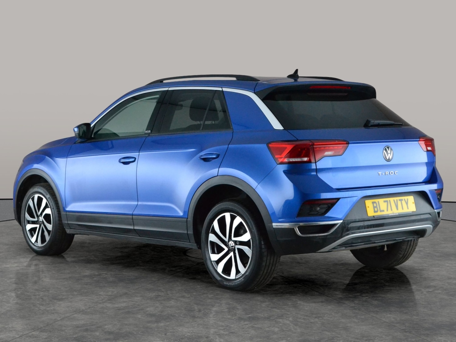Used Volkswagen T-Roc 2022 for sale - 77707857: Photo 12
