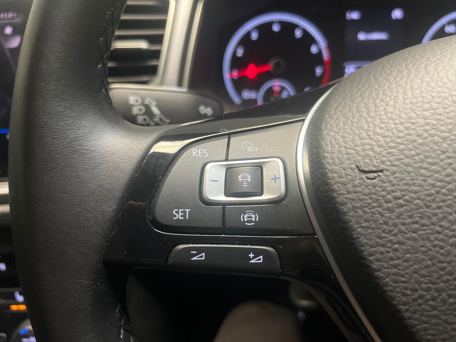 Used Volkswagen T-Roc 2022 for sale - 77707857: Photo 19