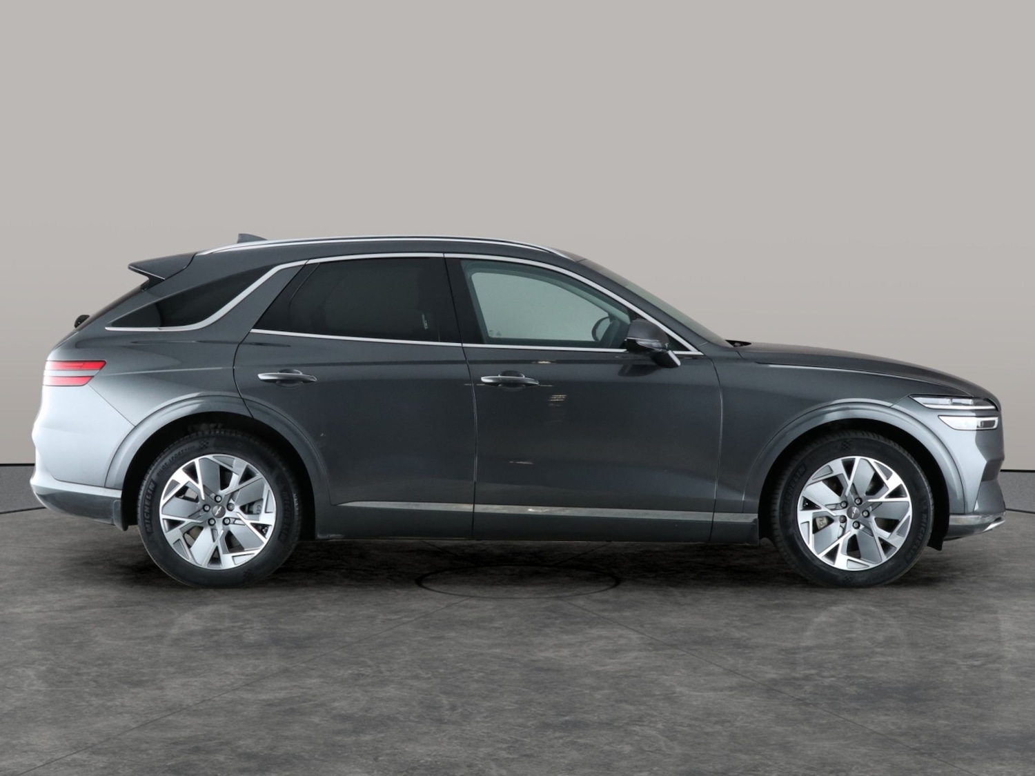 Used Genesis GV70 2023 for sale - 76803939: Photo 8