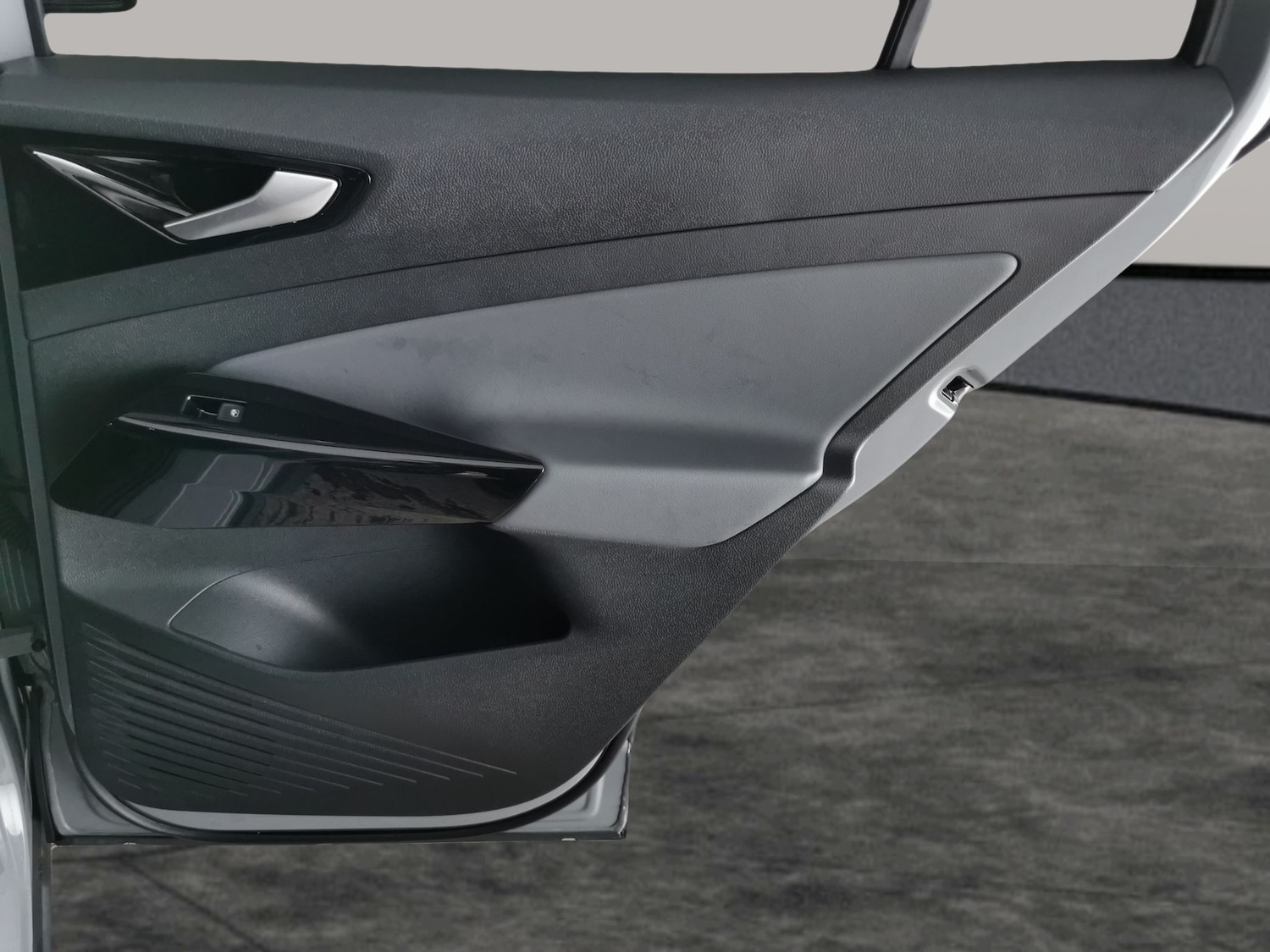 Used Volkswagen ID.4 2023 for sale - 76935127: Photo 32