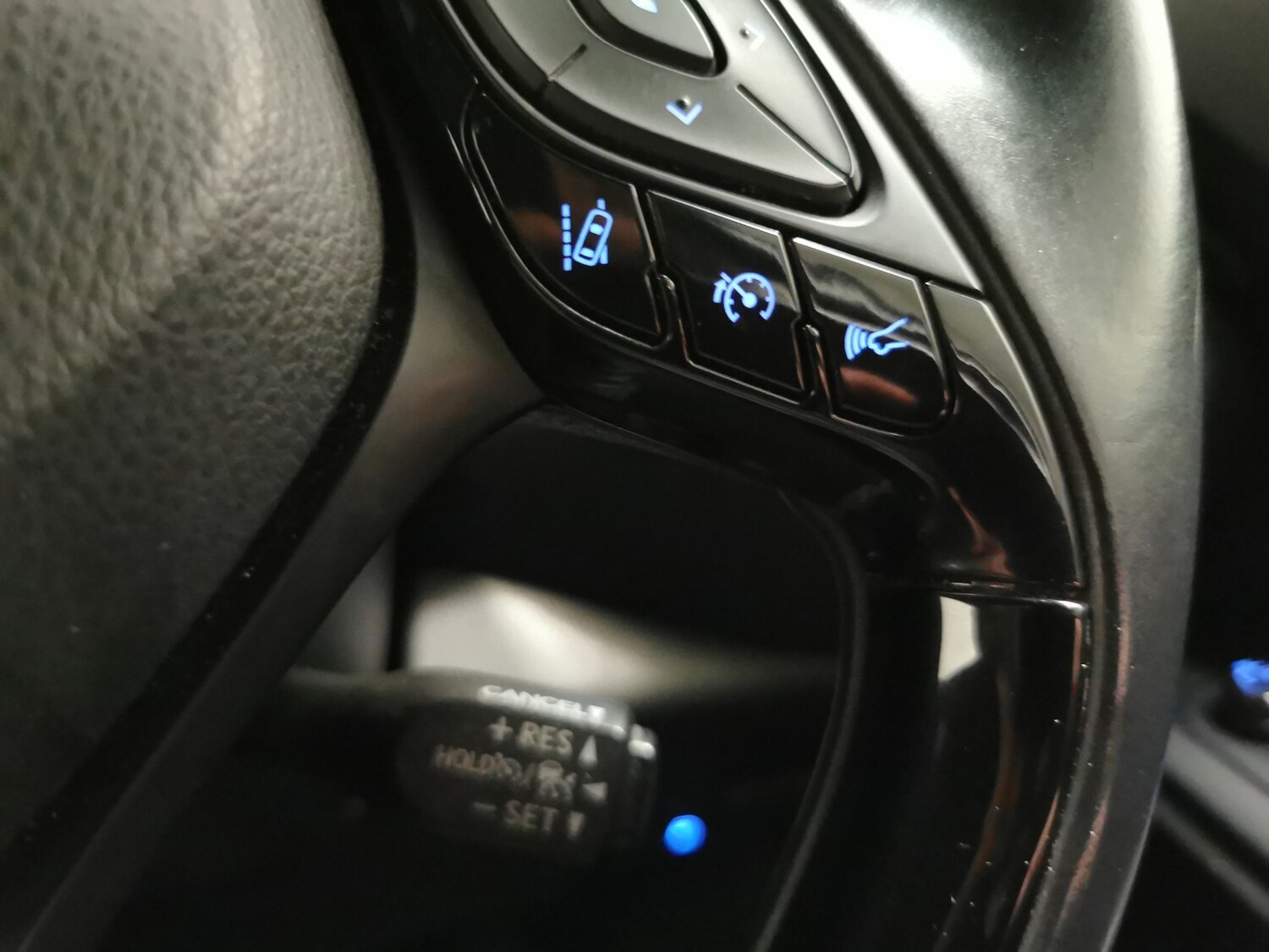 Used Toyota C-HR 2019 for sale - 76428490: Photo 23