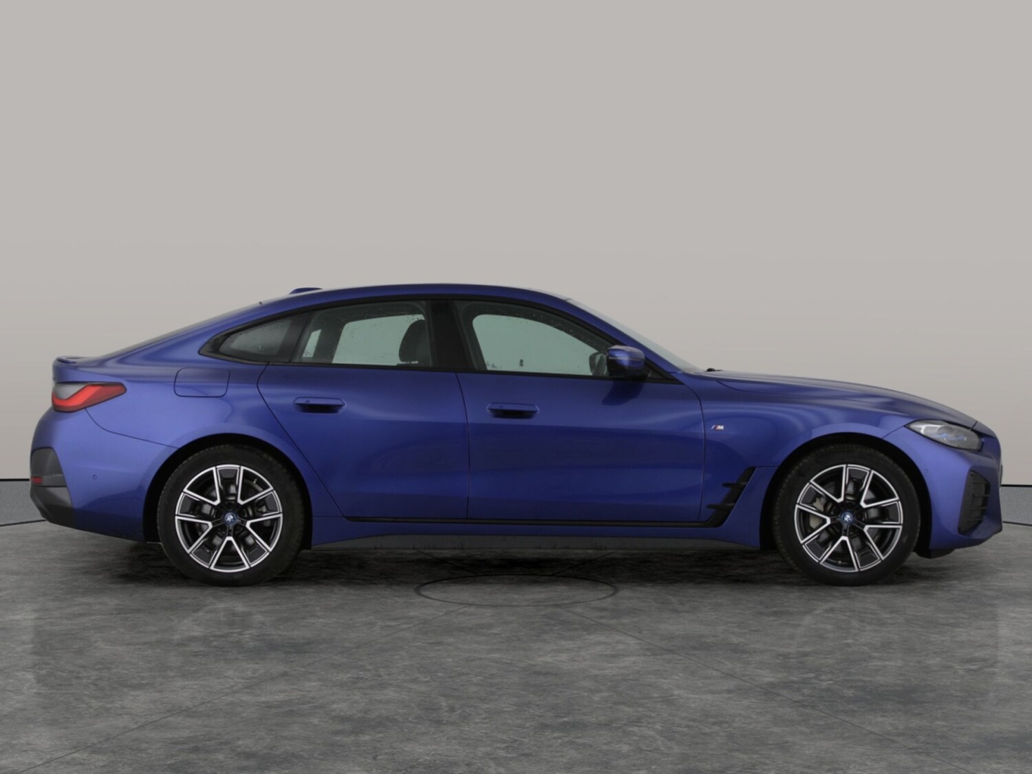 Used BMW i4 2022 for sale - 77485268: Photo 11