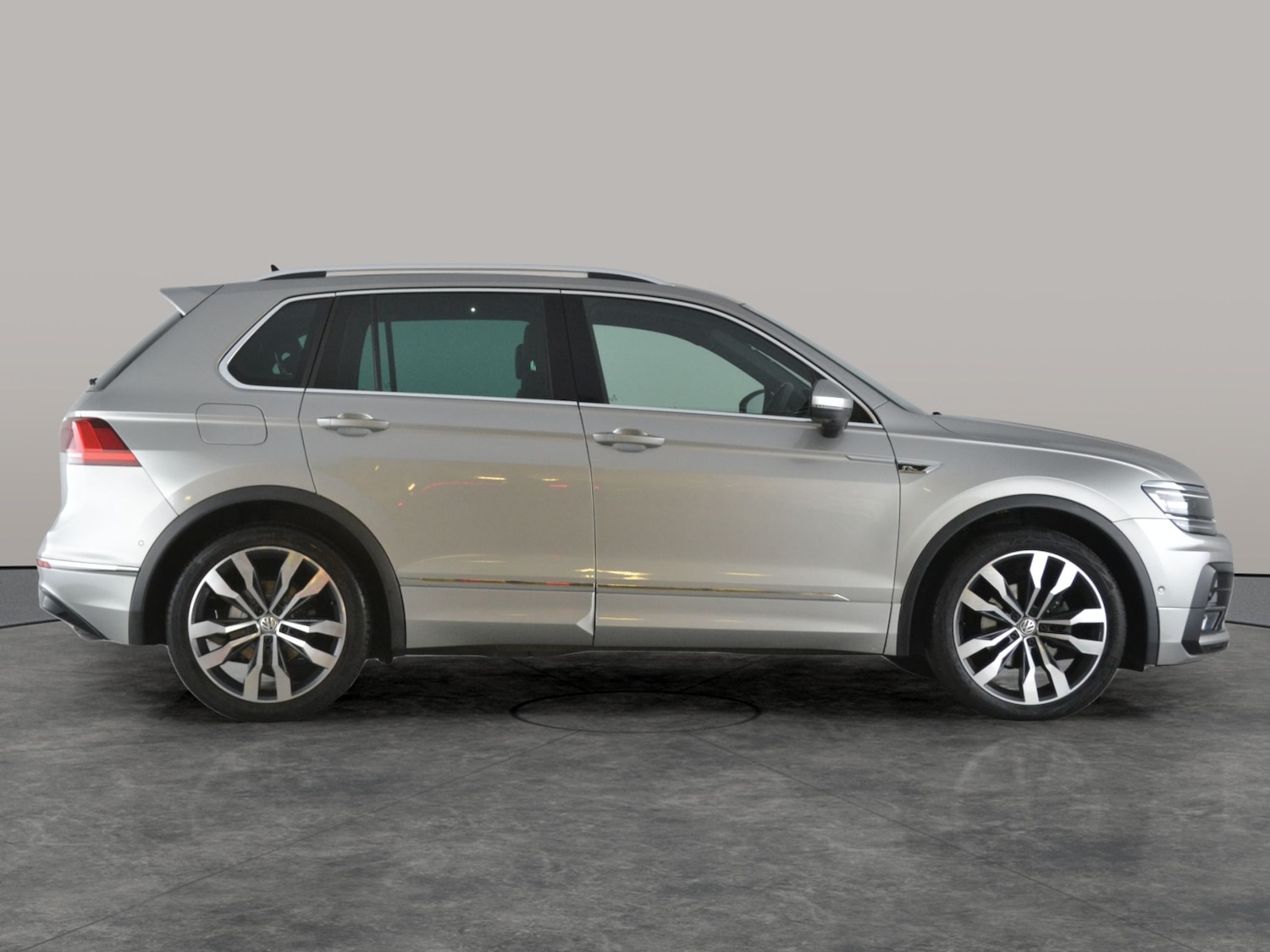 Used Volkswagen Tiguan 2020 for sale - 76420801: Photo 15