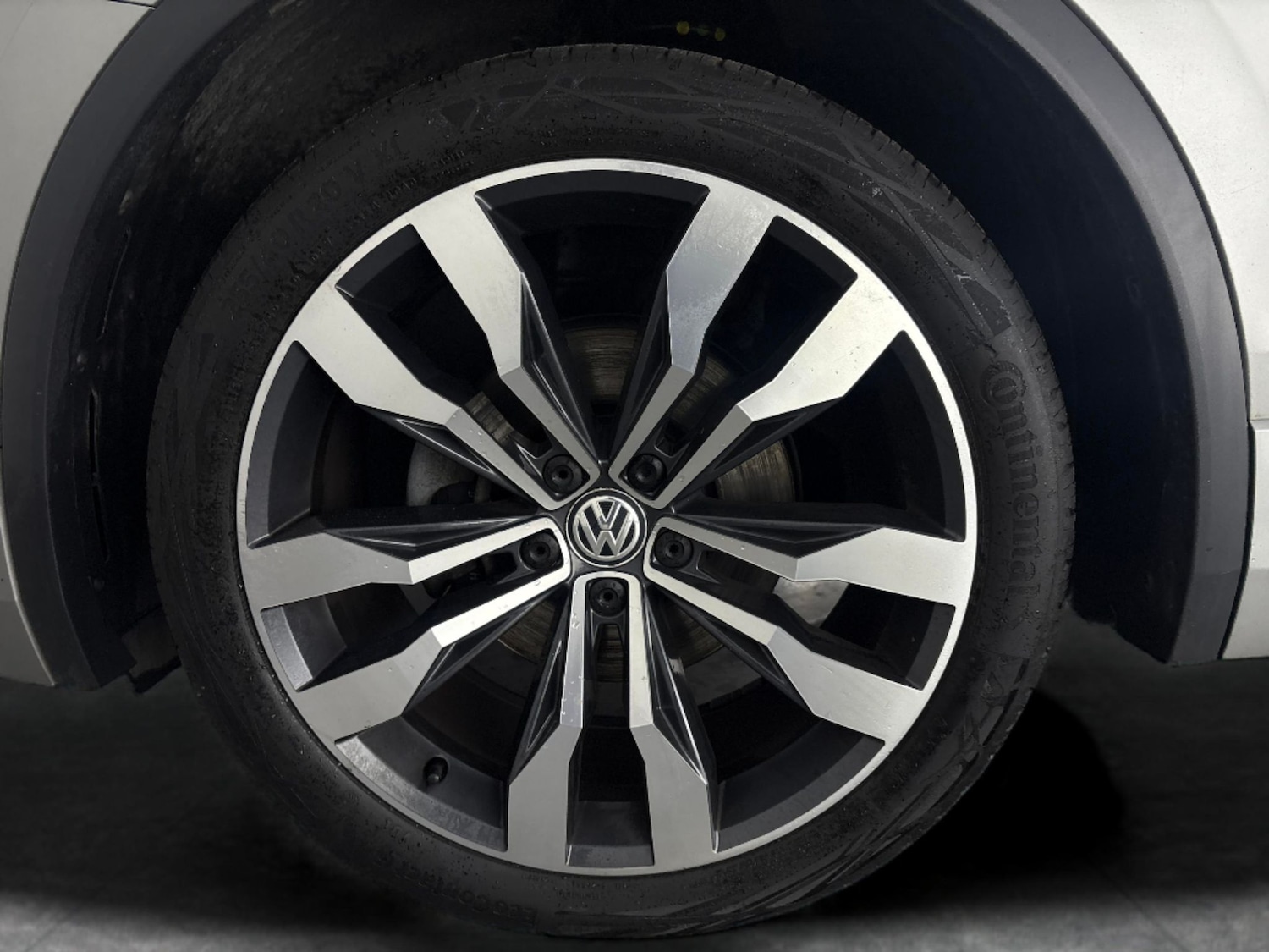 Used Volkswagen Tiguan 2020 for sale - 76420801: Photo 40