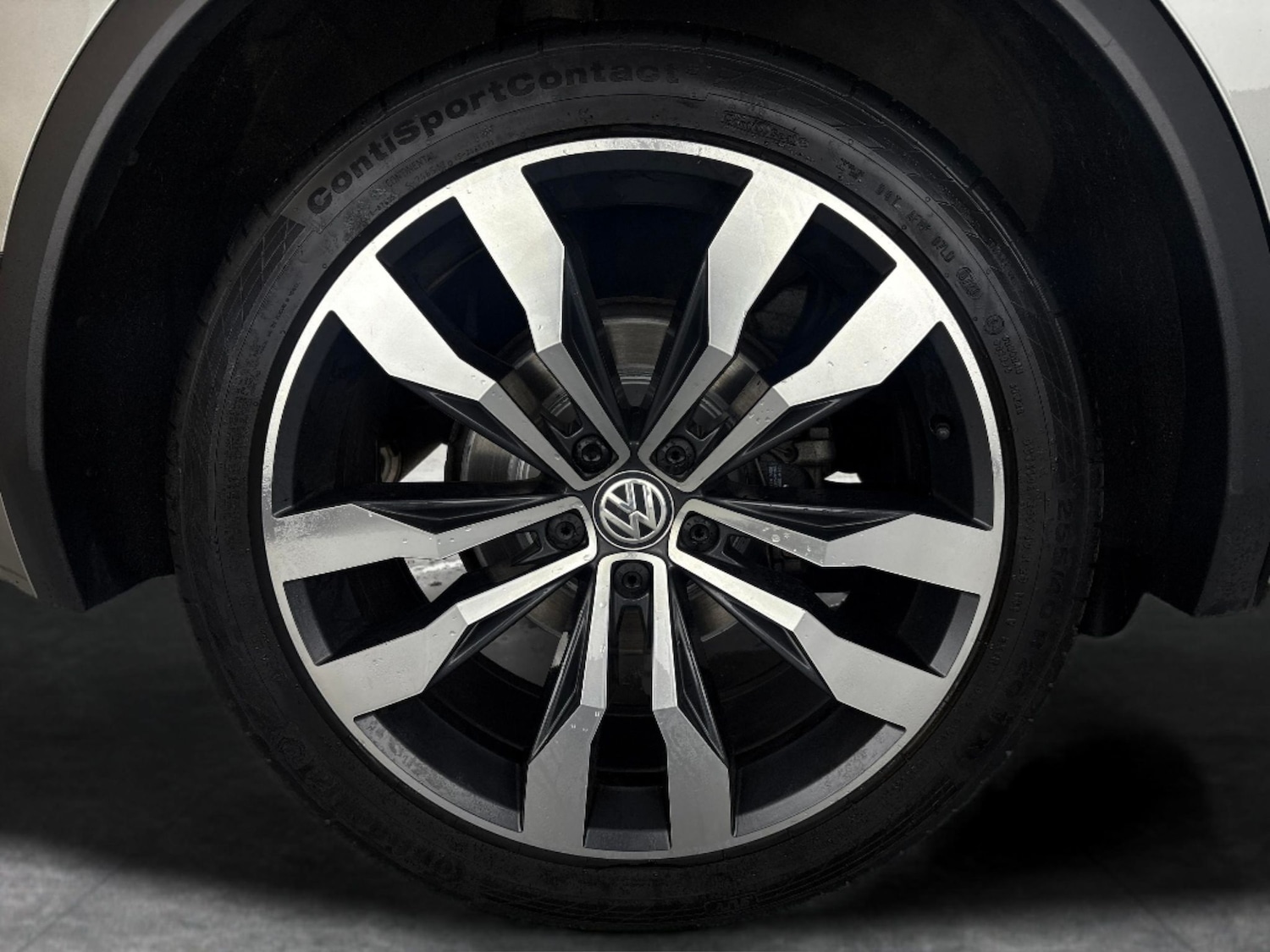 Used Volkswagen Tiguan 2020 for sale - 76420801: Photo 43